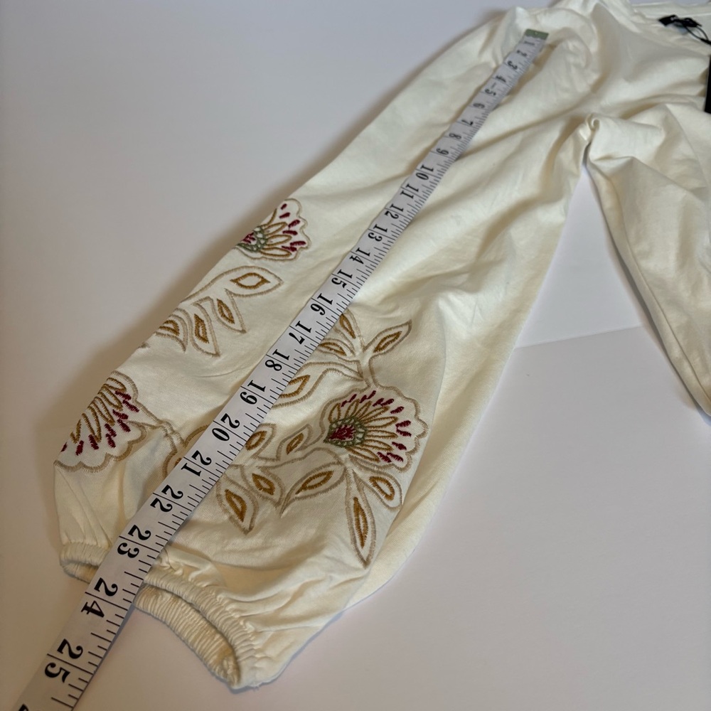 Mexx Cream long sleeve shirt with Floral Embroidery, NWT, Size Small - Picture 9 of 11